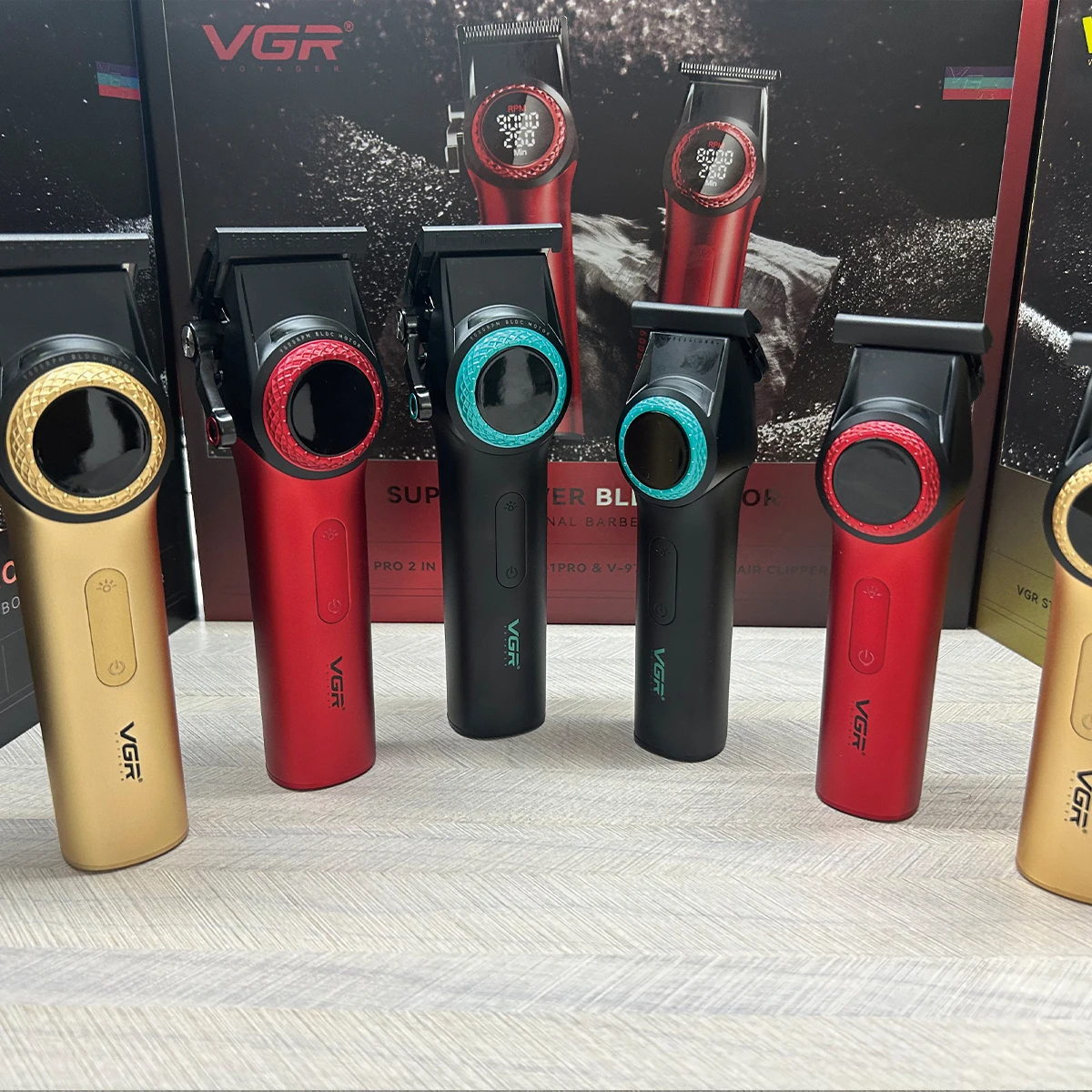 VGR 001 977 nouvel ensemble de coupe de cheveux tondeuse à cheveux pour hommes haut de gamme affichage numérique intelligent poussoir électrique sculpture et blanchiment